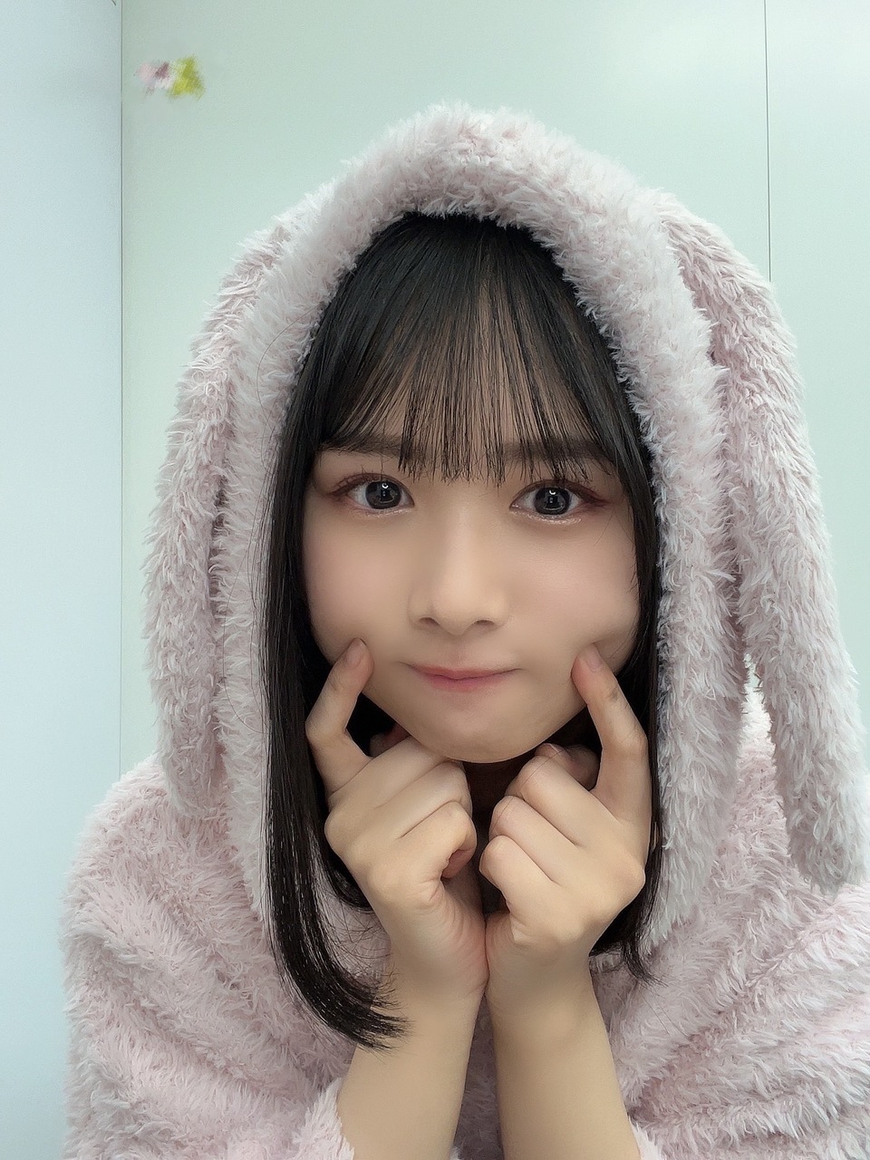 上村ひなの